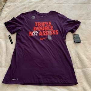 Men’s Nike Basketball Tee